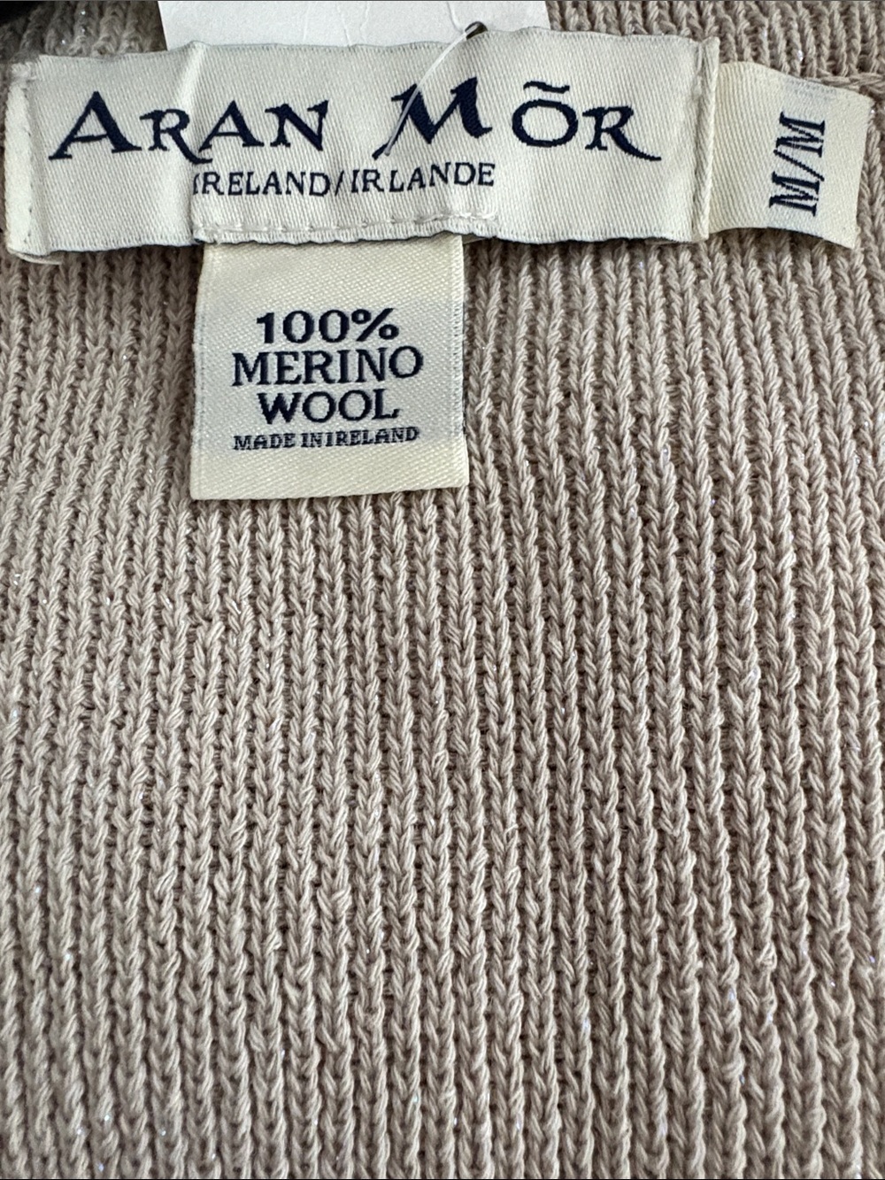 100% Merino Wool Aran Mor NWT Made in Ireland 🇮🇪 Cardigan size M. - Picture 8 of 10